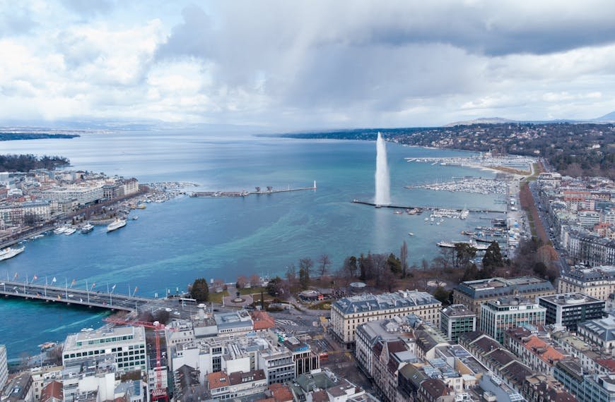 ジュネーブ・オープンが開催されるジュネーブ湖と市内の景観